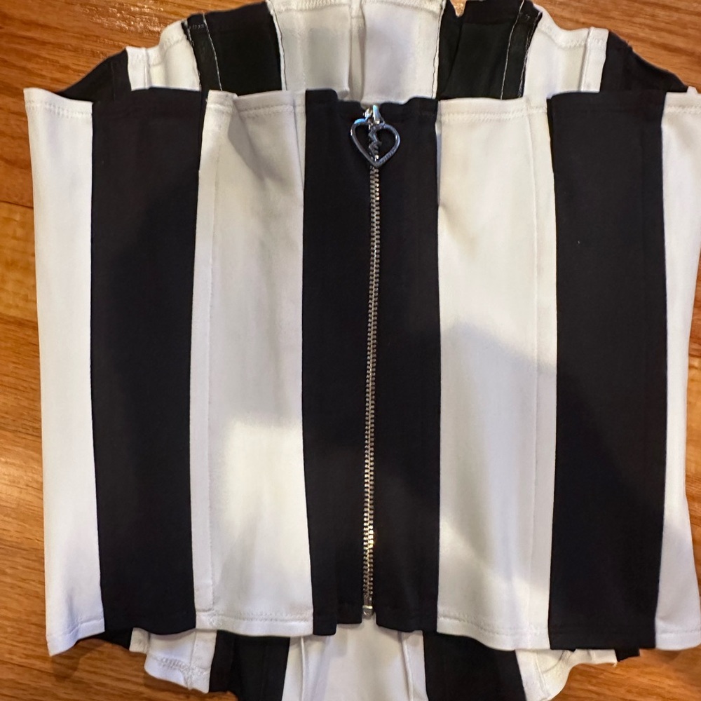 Revolve Poster Girl Half Time Corset NWT size small - Picture 4 of 16